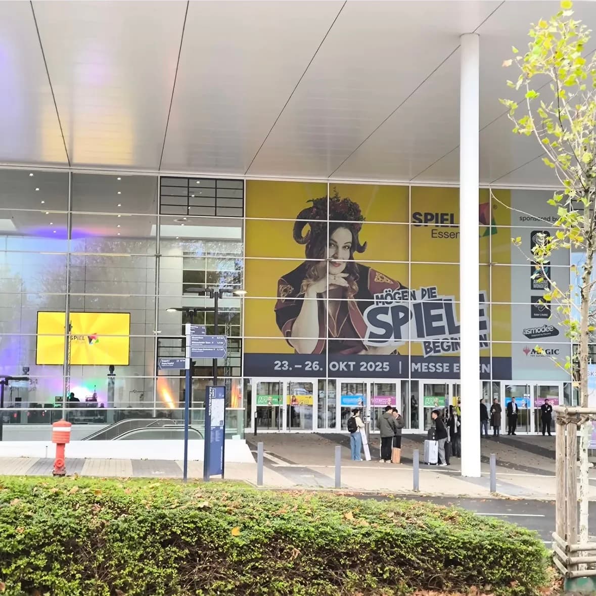 Entrada de la feria SPIEL de Essen, que el club cubre cada año